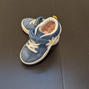 (0290) Slip On/Velcro Sneakers